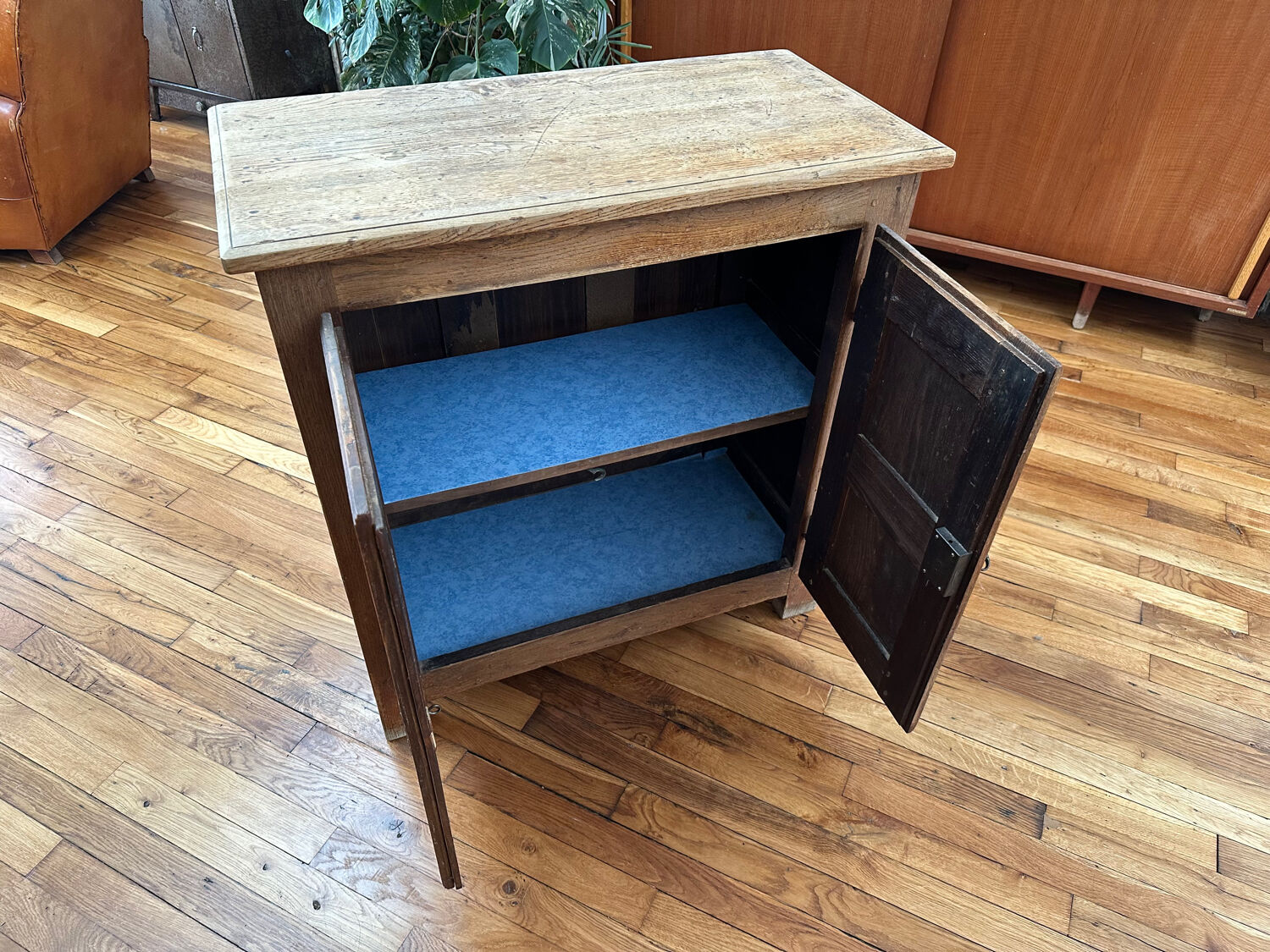 Petit buffet ancien
