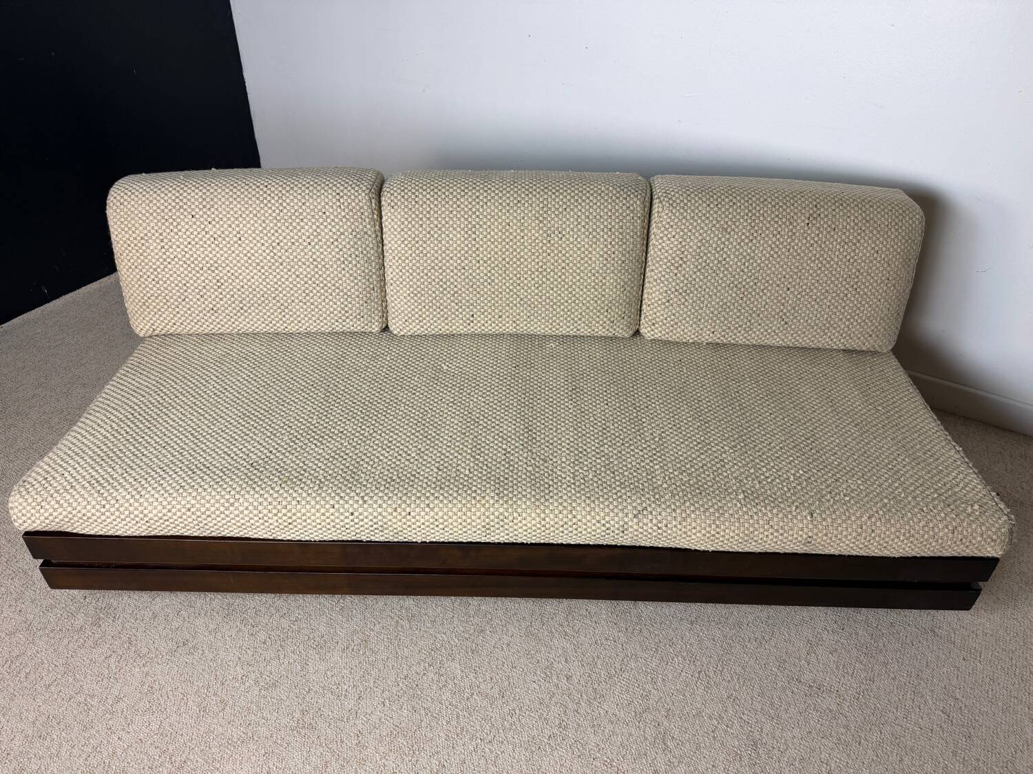 Brutalist 3-seater bench – Regain spirit – France, 1970s