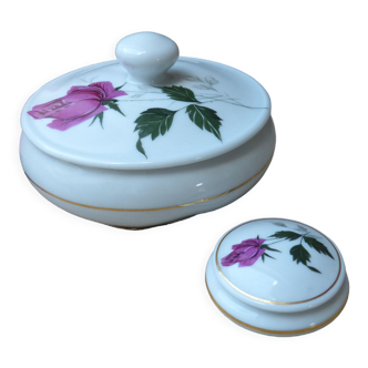 Set two jewelry boxes in Limoges porcelain, set of two jewelry boxes decorated with roses