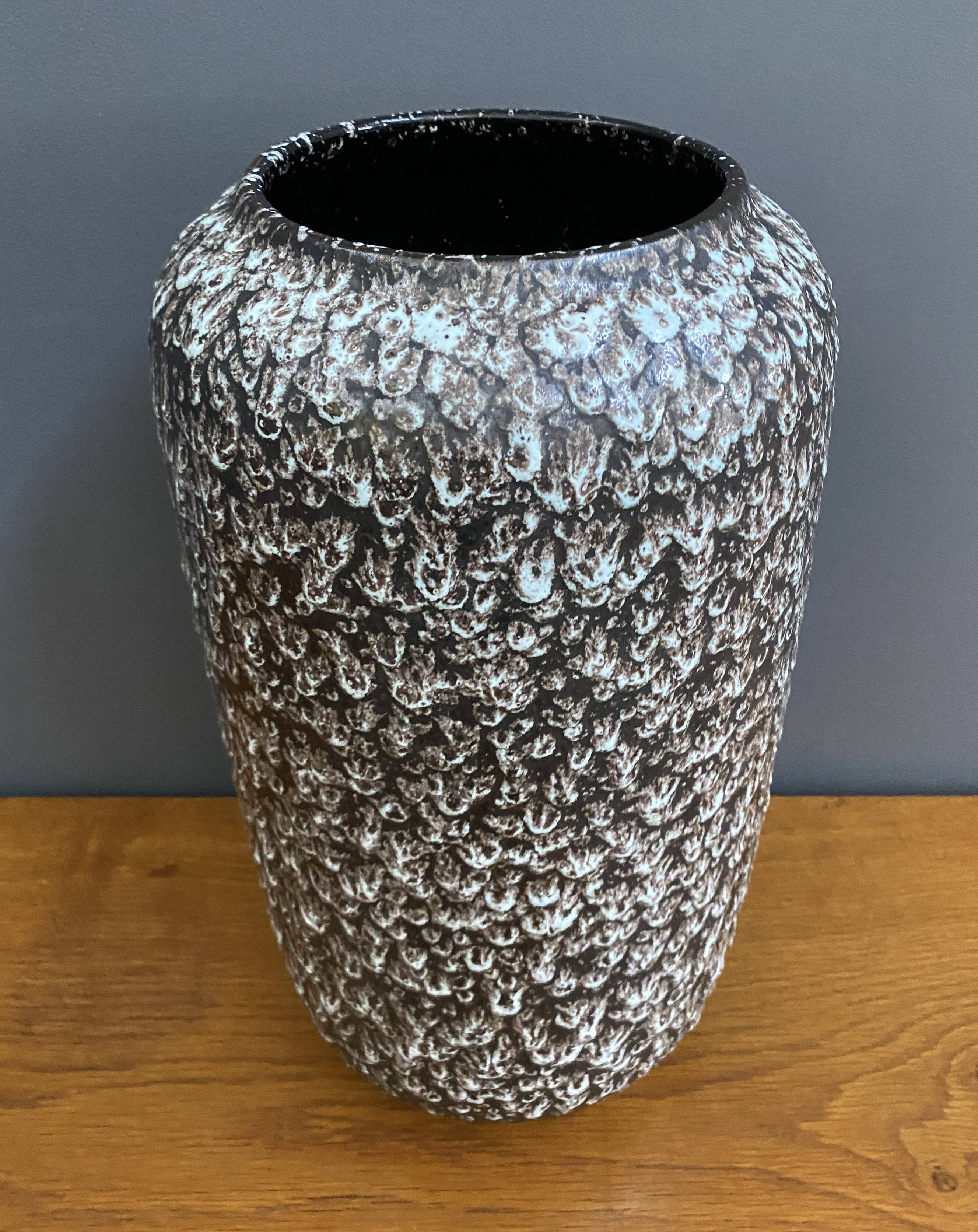 large Ceramic Black and White vase by Scheurich Germany model 546-40