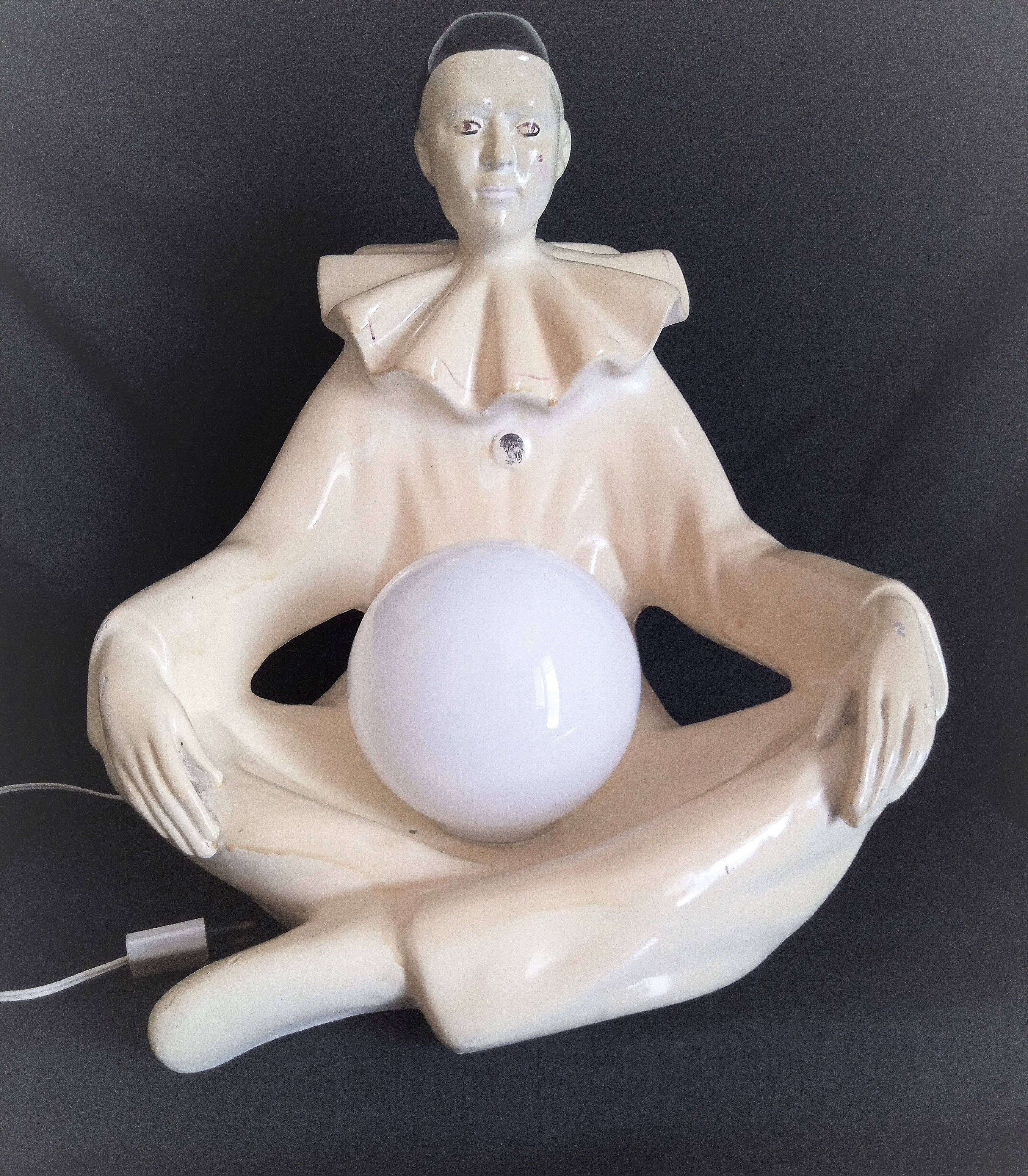 Veilleuse en résine avec le personnage de Pierrot, h - 37 cm., années 1950