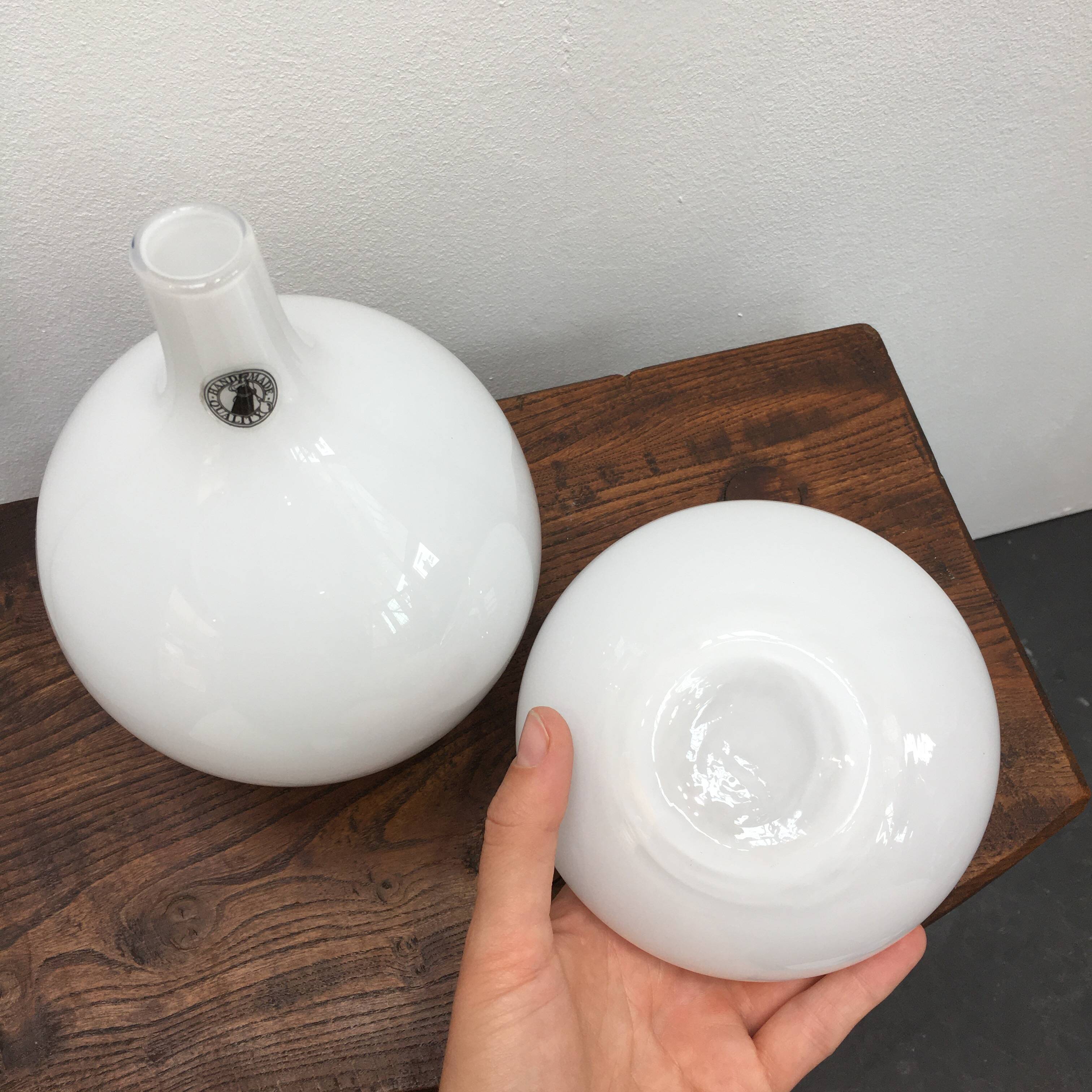 Duo of soliflore vases in white blown glass