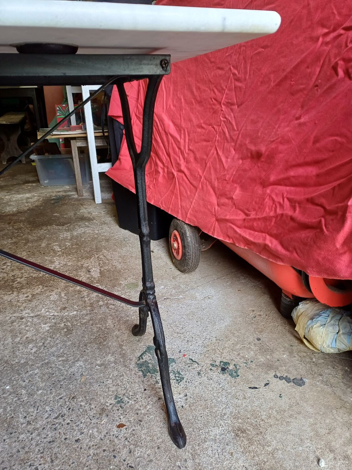 Bistro table marble and wrought iron