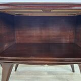 Paire de tables de chevet en acajou avec poignées en verre et laiton