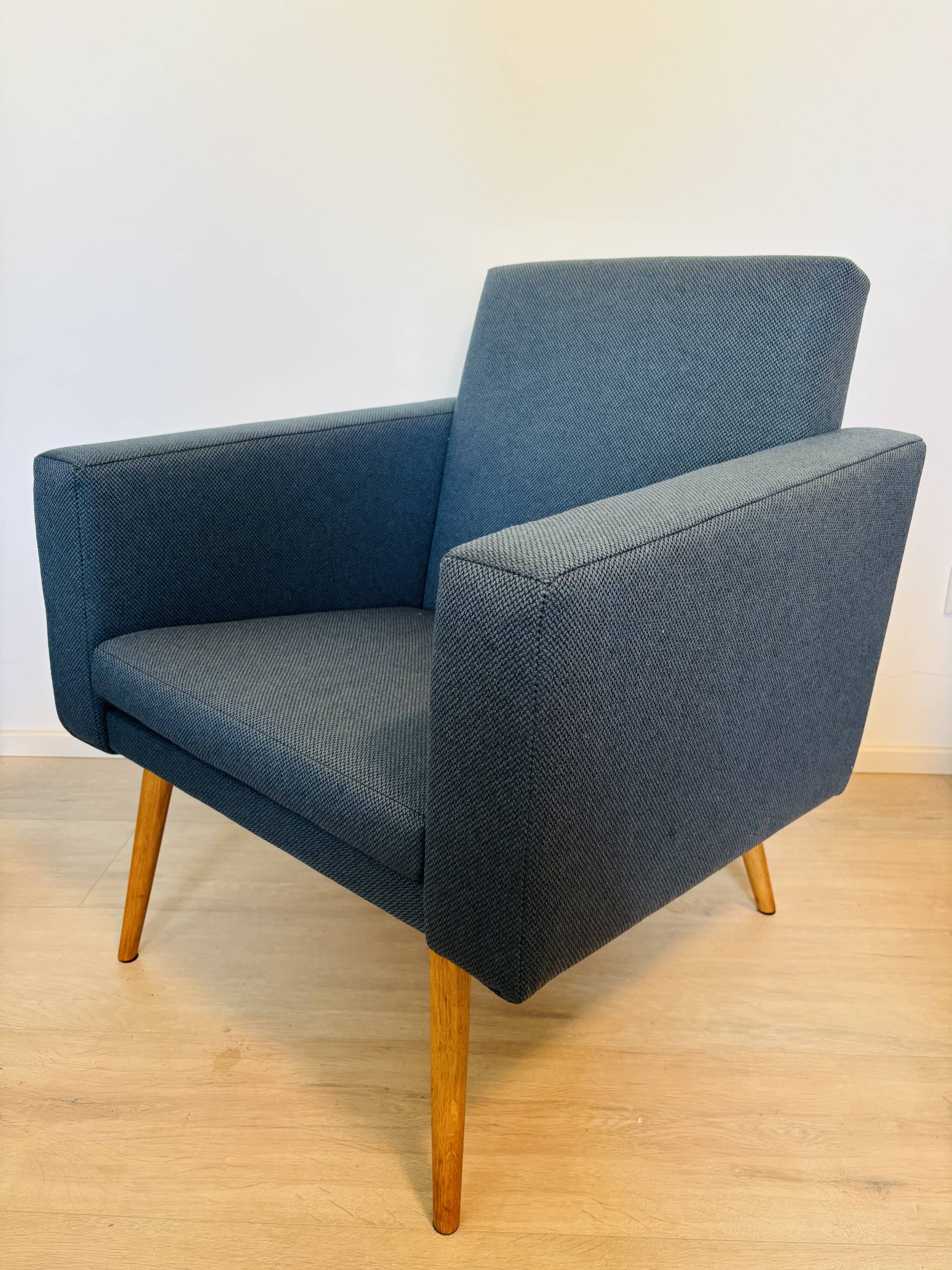 Fauteuil de salon du milieu du siècle, de Tchécoslovaquie, années 1979.