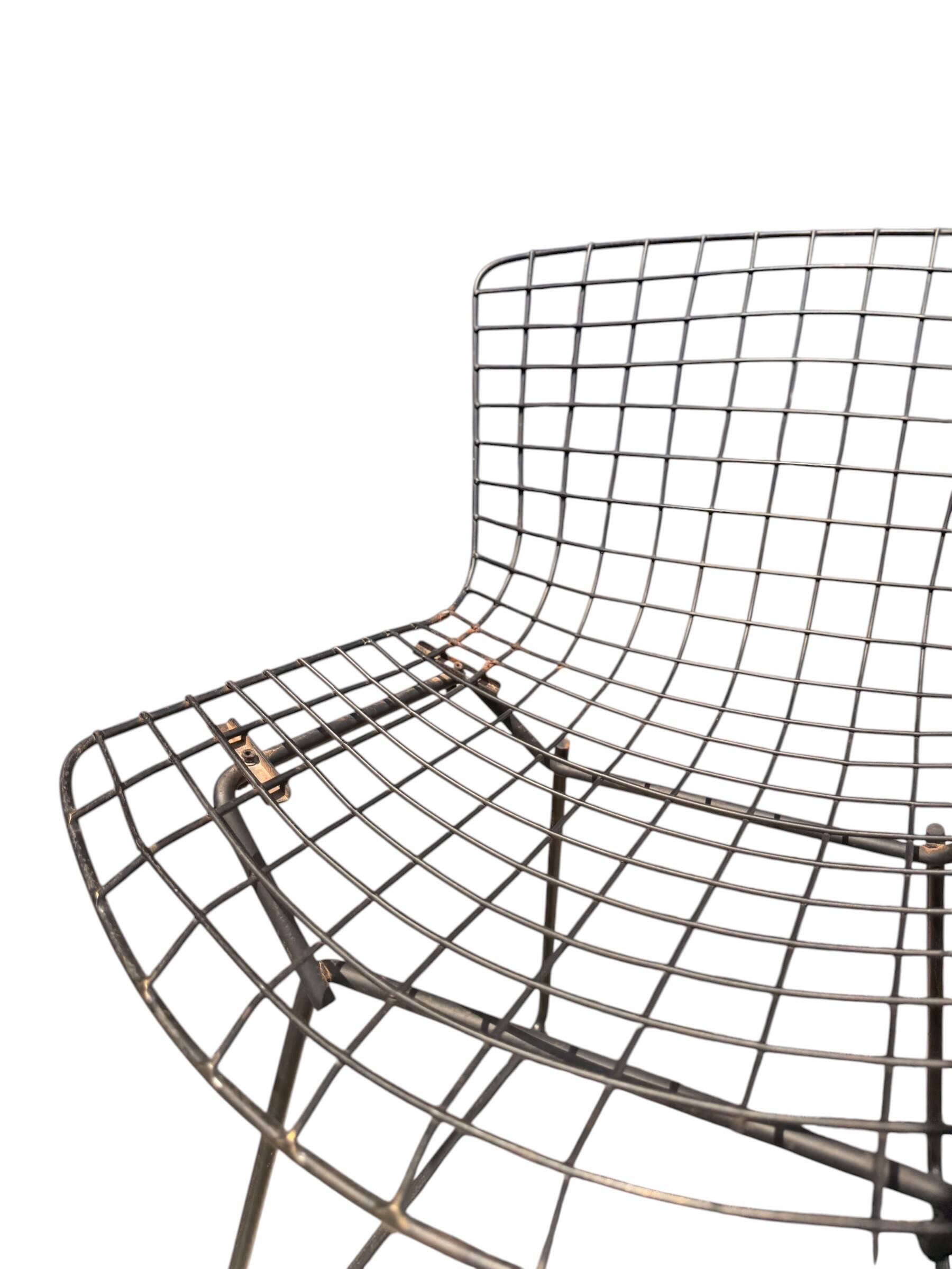 Suite de 4 Chaises "Wire" — Harry Bertoia pour Knoll (Rilsan Noir)