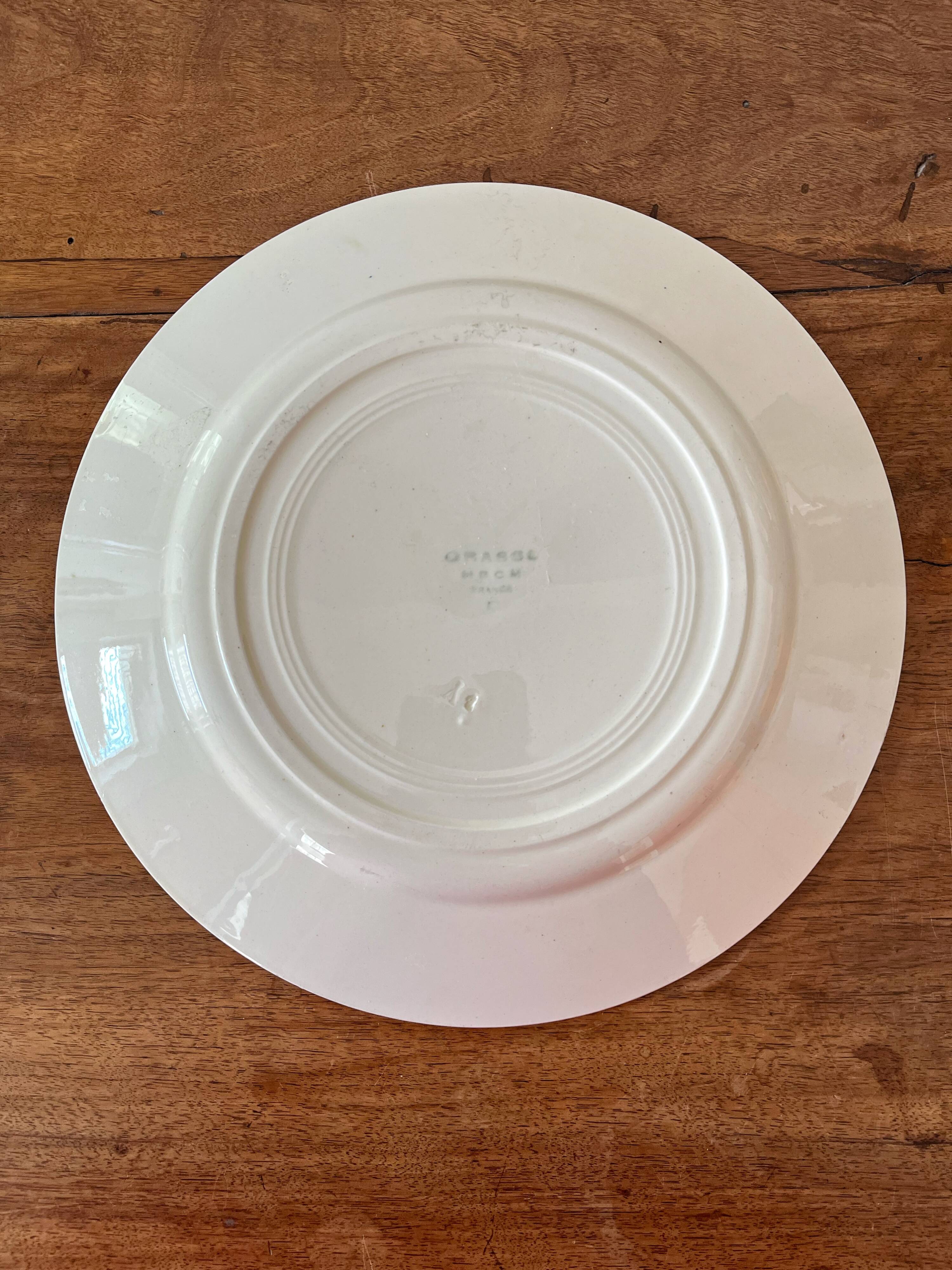 Round earthenware dish from Grasse, HBCM (Hippolyte Boulenger, Creil Montereau)