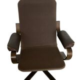Scandinavian tilting and swivel armchair in curved wood and leather