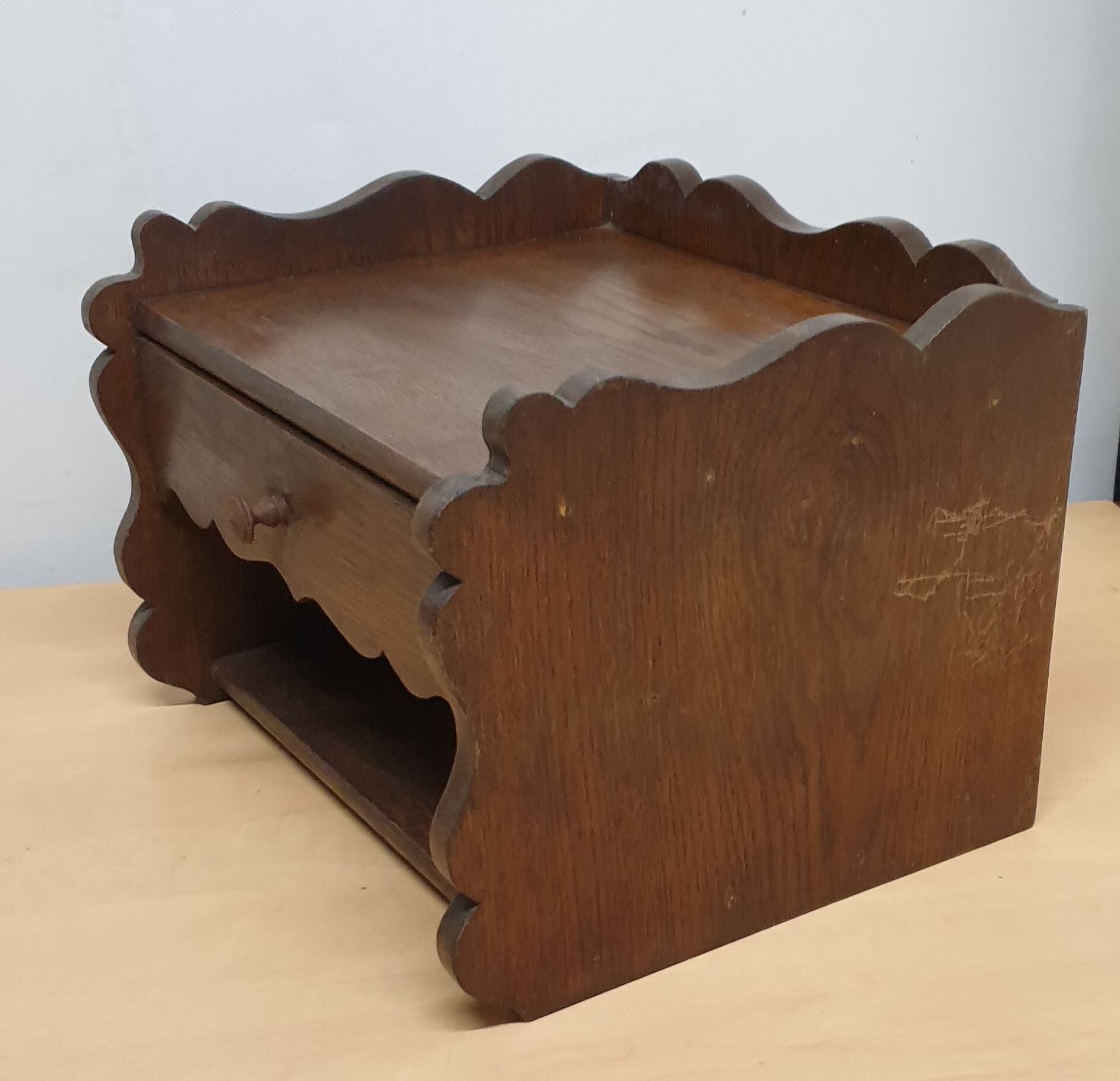 Vintage shelf to install or hang