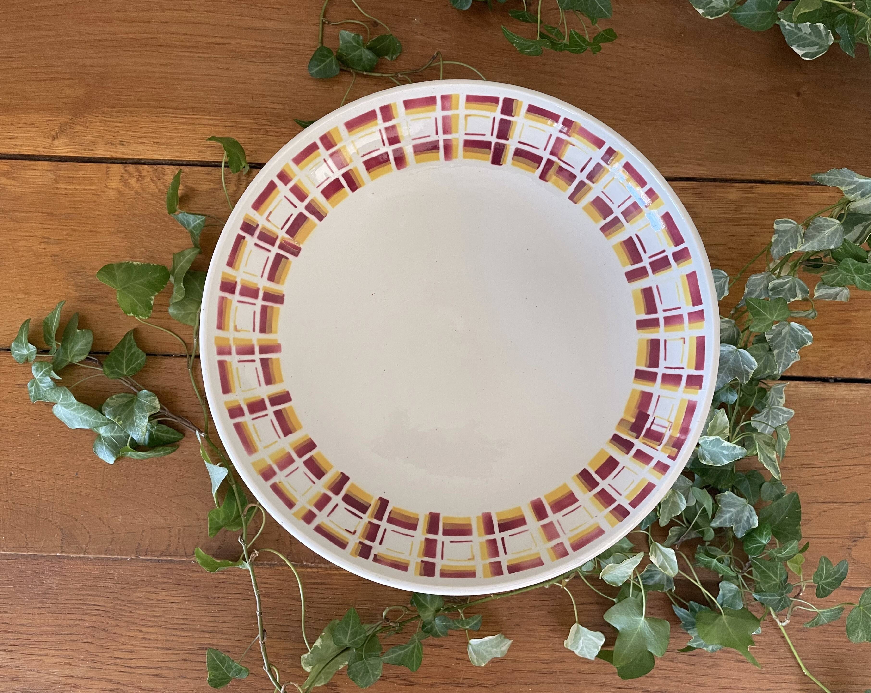 Antique compote dish in Gien earthenware.