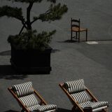 Mid-century dining/lounge chairs in pine and striped cotton canvas, Denmark, 1970s.