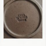 Set of stoneware dessert plates