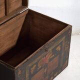 Antique painted wooden chest – Polychrome Chinese dowry chest – circa 1880–1920