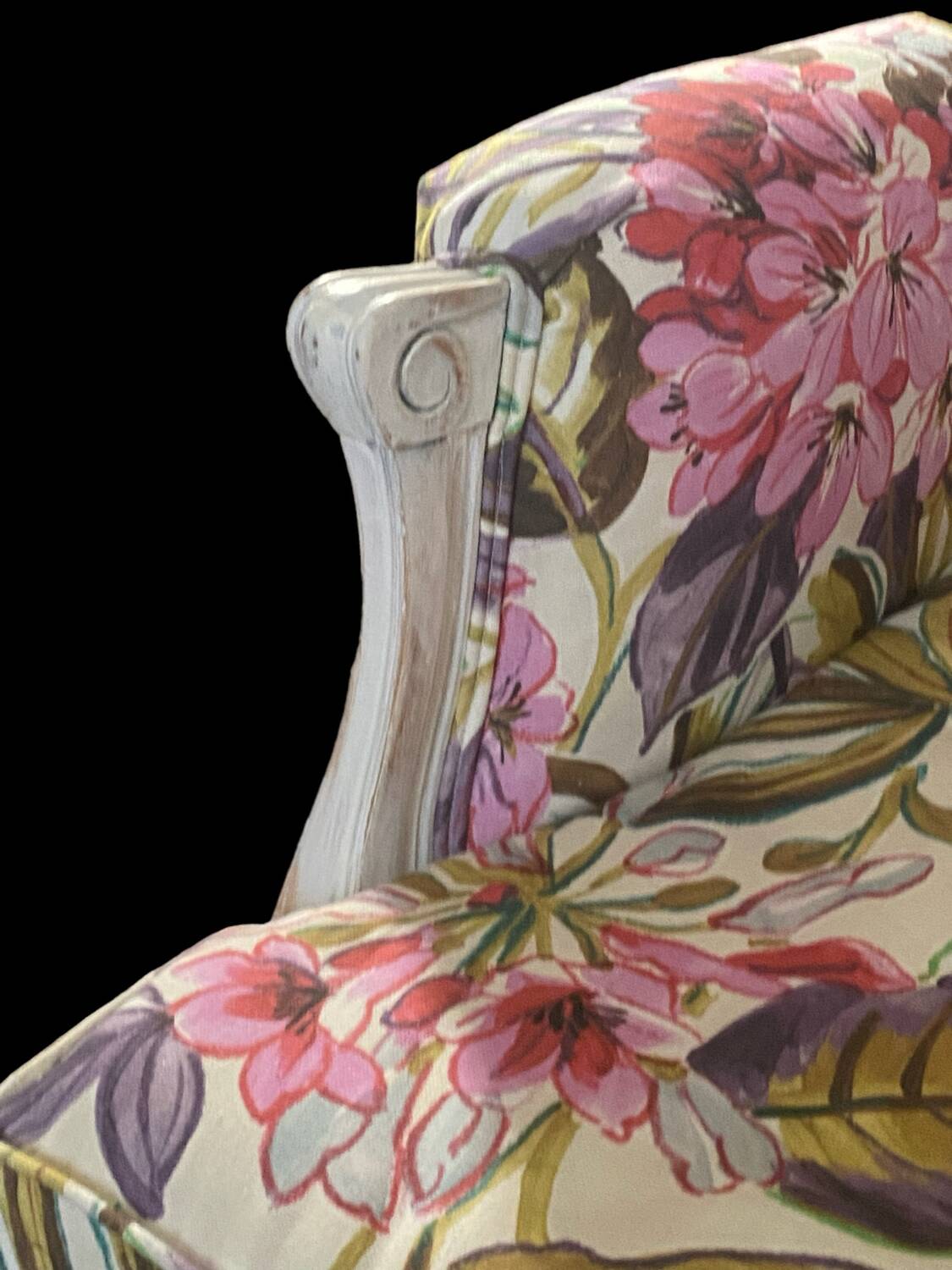 Pair of cocooning armchairs