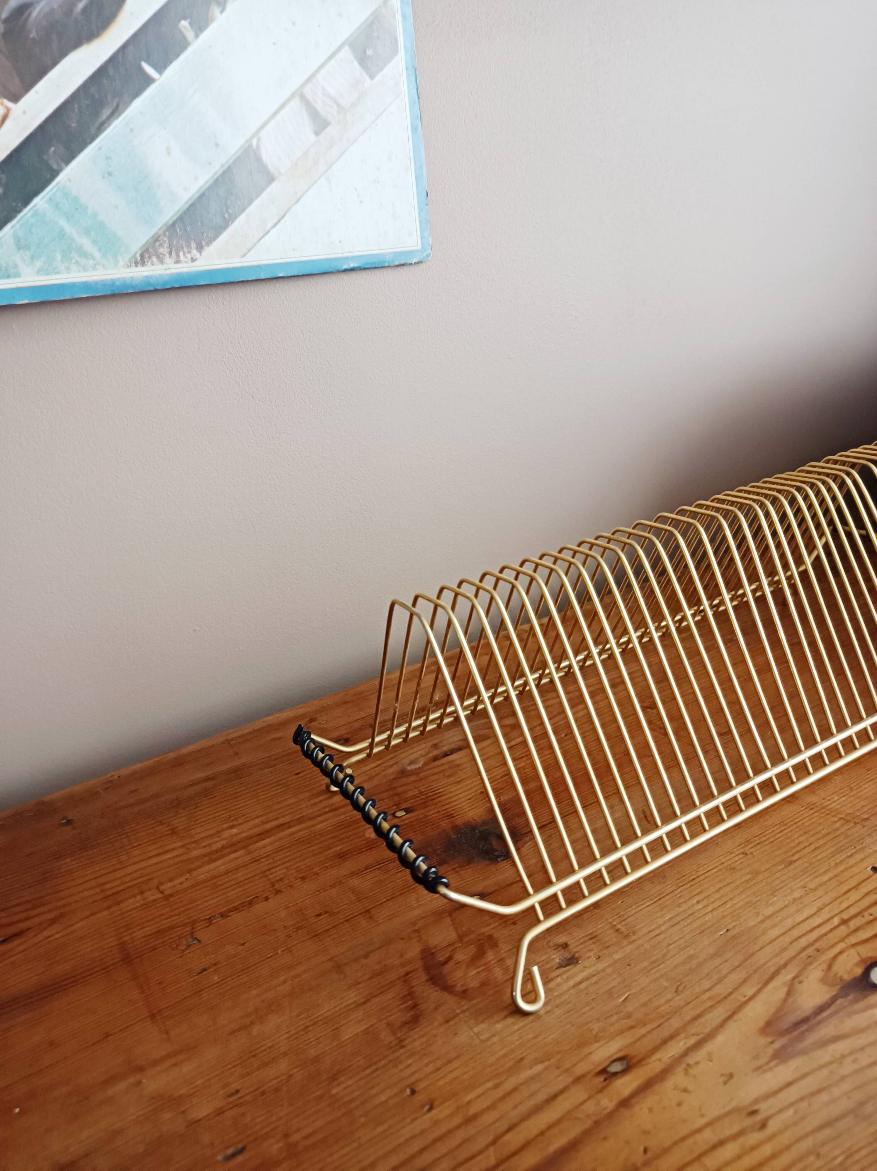 Metal 45 RPM vinyl records range