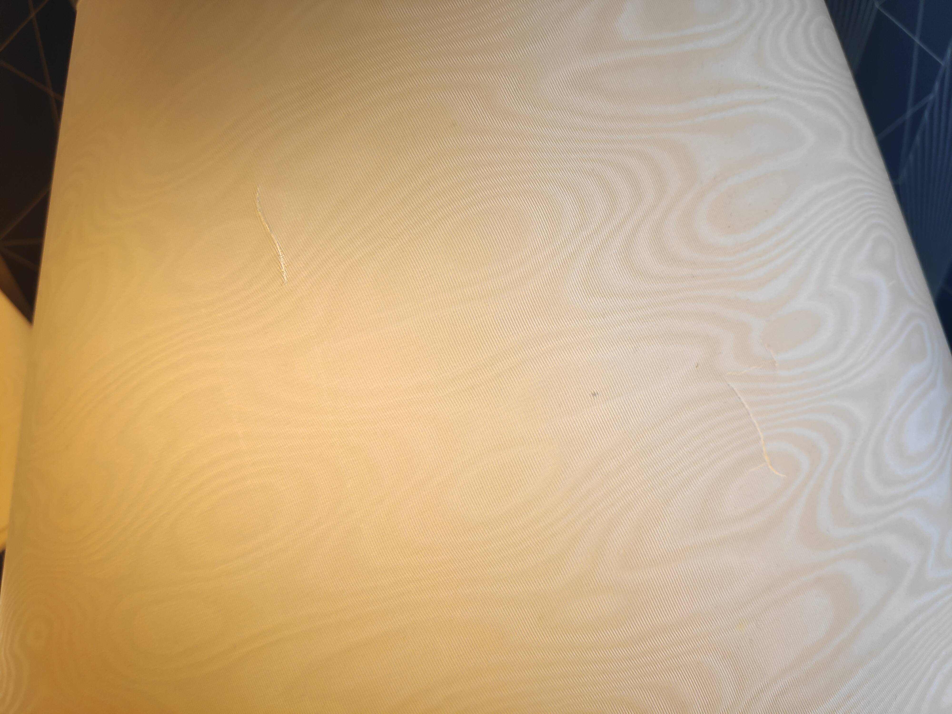 Lamps 2 white cracked ceramic foot fires