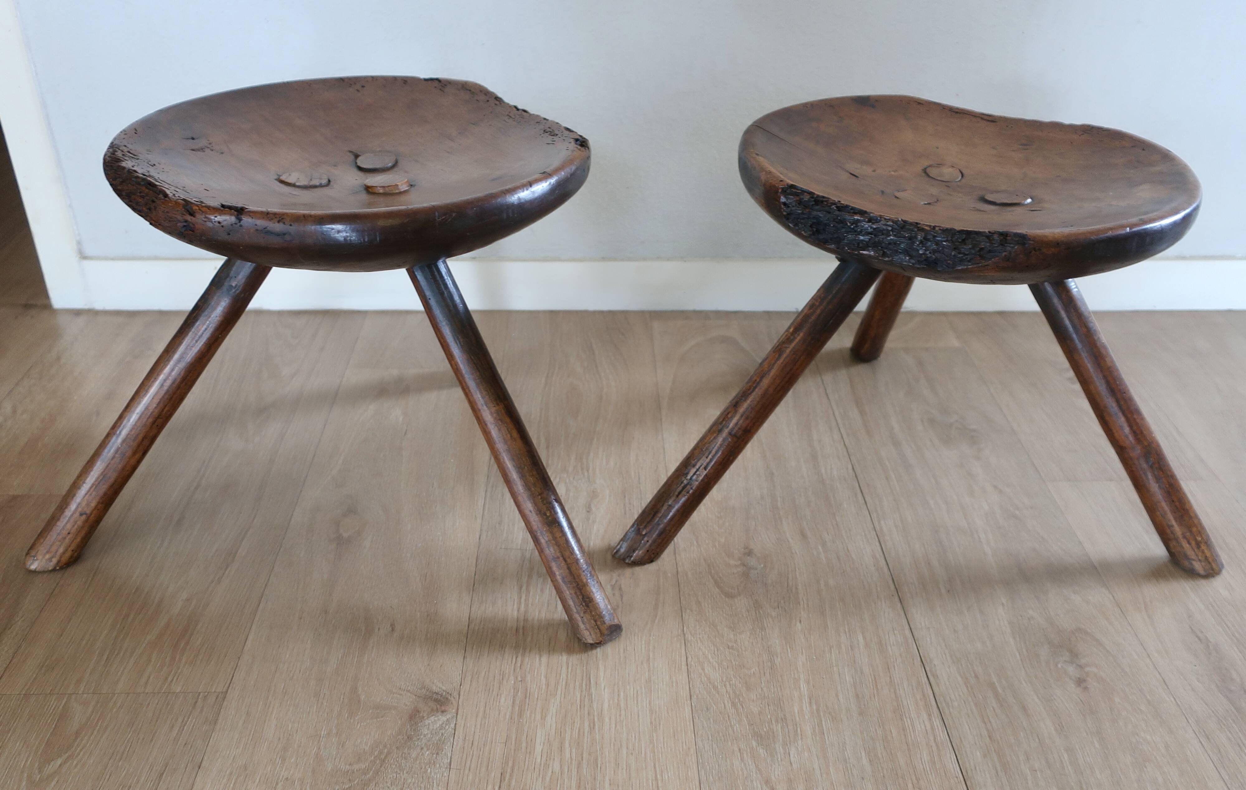 2 Tabourets Tripodes de Berger, de Vacher, Début du XXème siècle