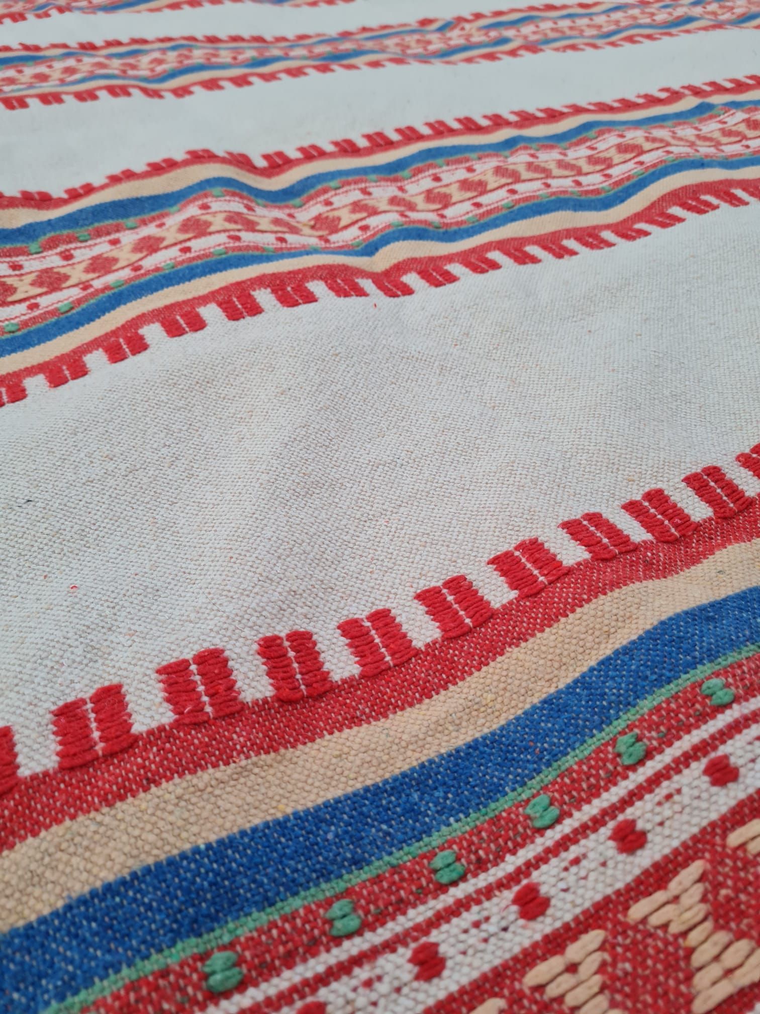 Handmade kilim carpet in cotton and wool 165x230cm