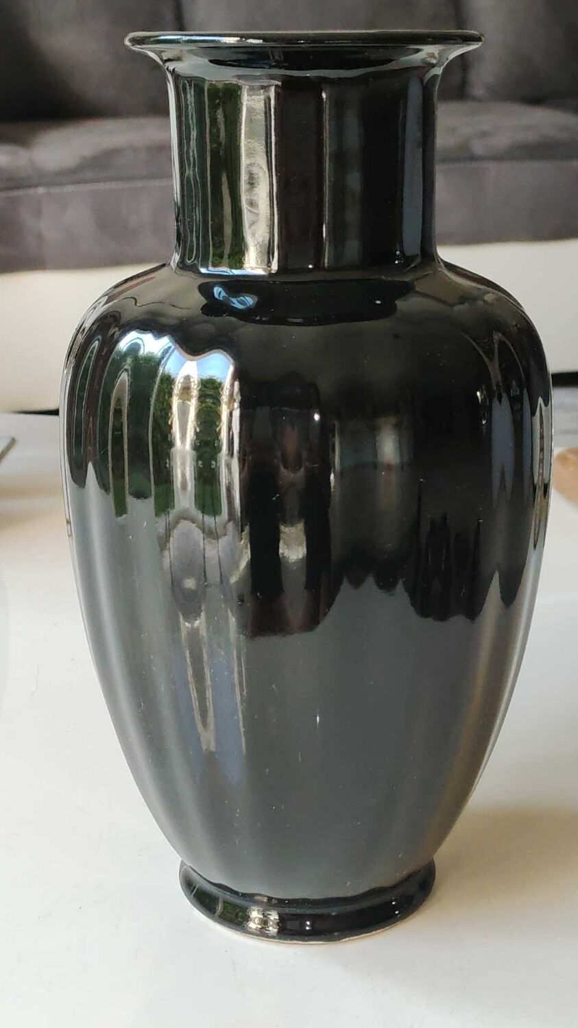 Asian baluster vase, with undulations. ceramic. floral motifs, exotic bird. exclusive décor. high 26 cm