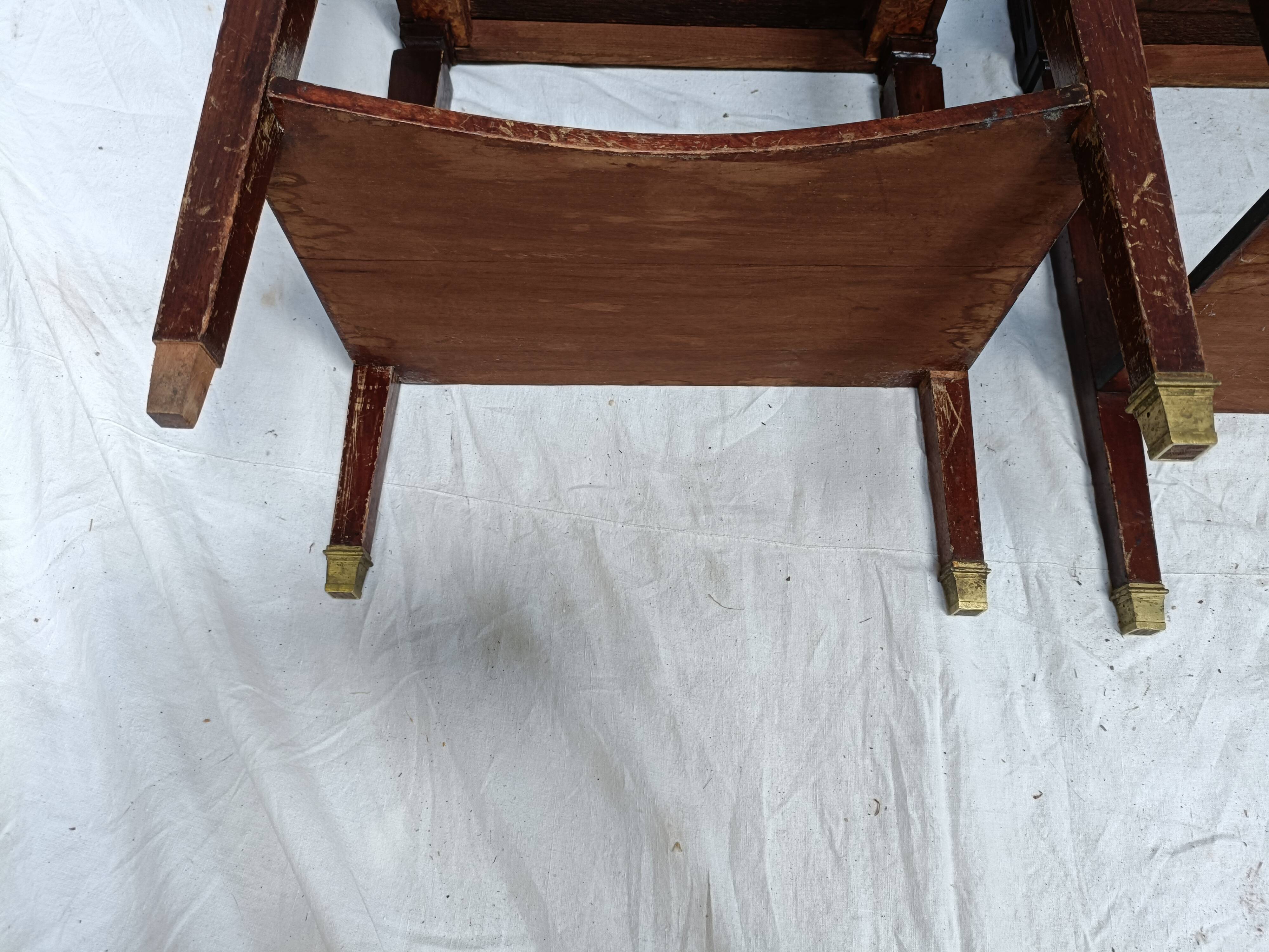 Paire de chevets Louis XVI dessus en marbre gris