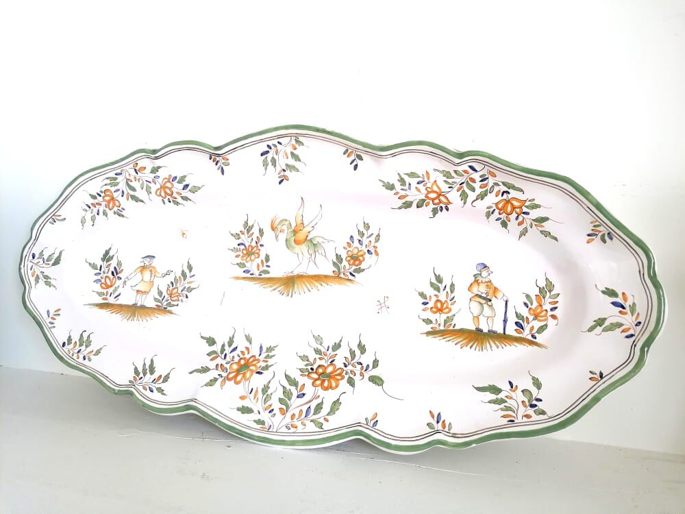 Large dish in Moustiers earthenware