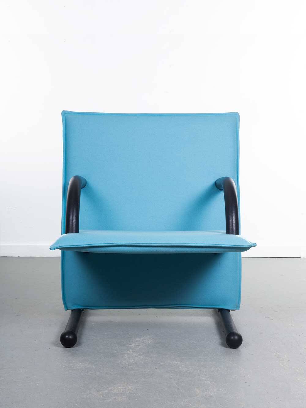 Light blue T-line armchair – Burkhard Vogtherr – Arflex