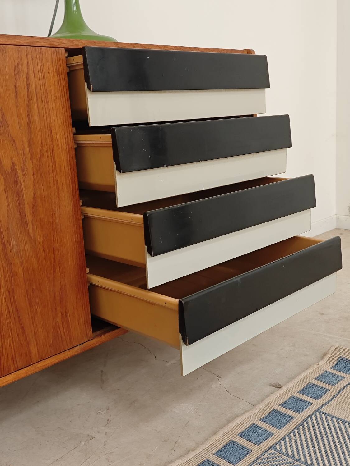 Enfilade U 460 black and white Jiri Jiroutek for Interiér Praha 1960