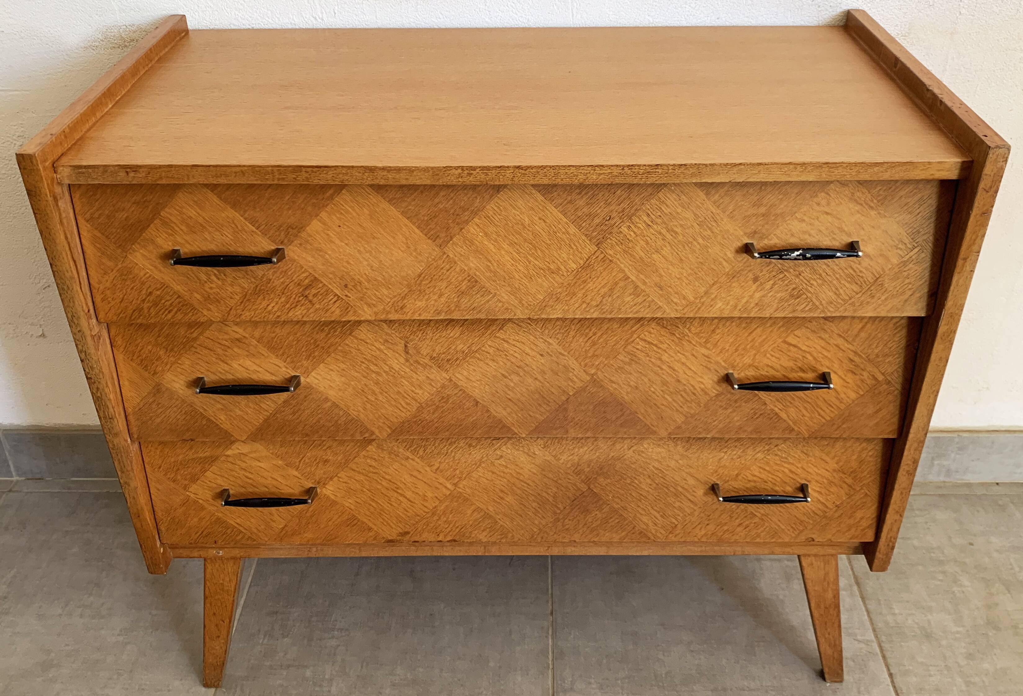 Oak chest of drawers from the scandinavian 60s