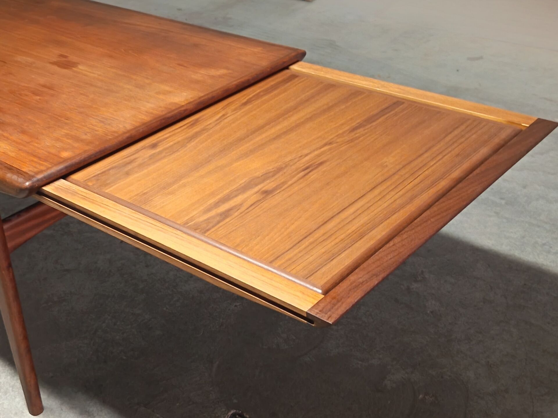 Scandinavian teak dining set – Johannes Andersen / Uldum