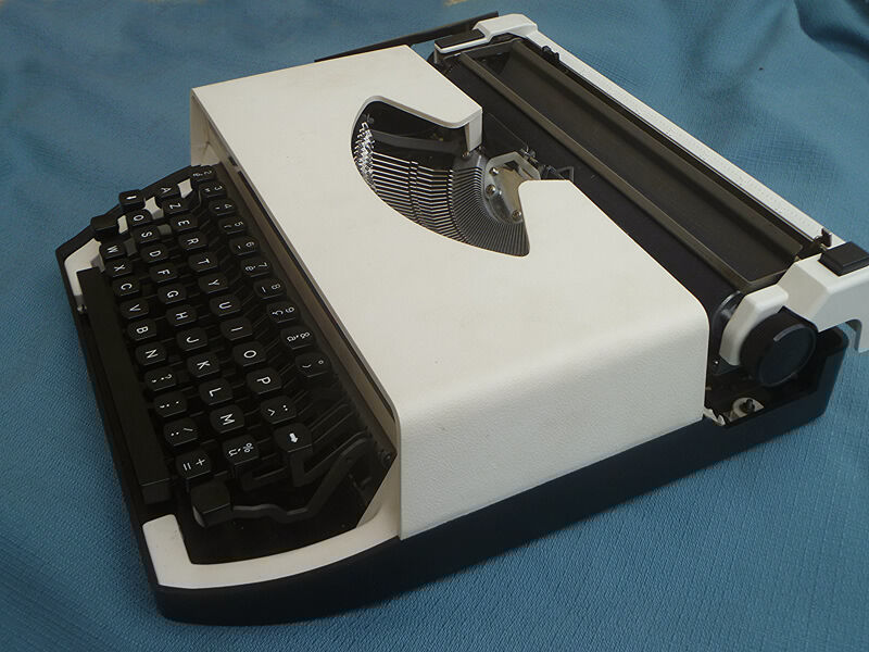 Olympia dactylette typewriter
