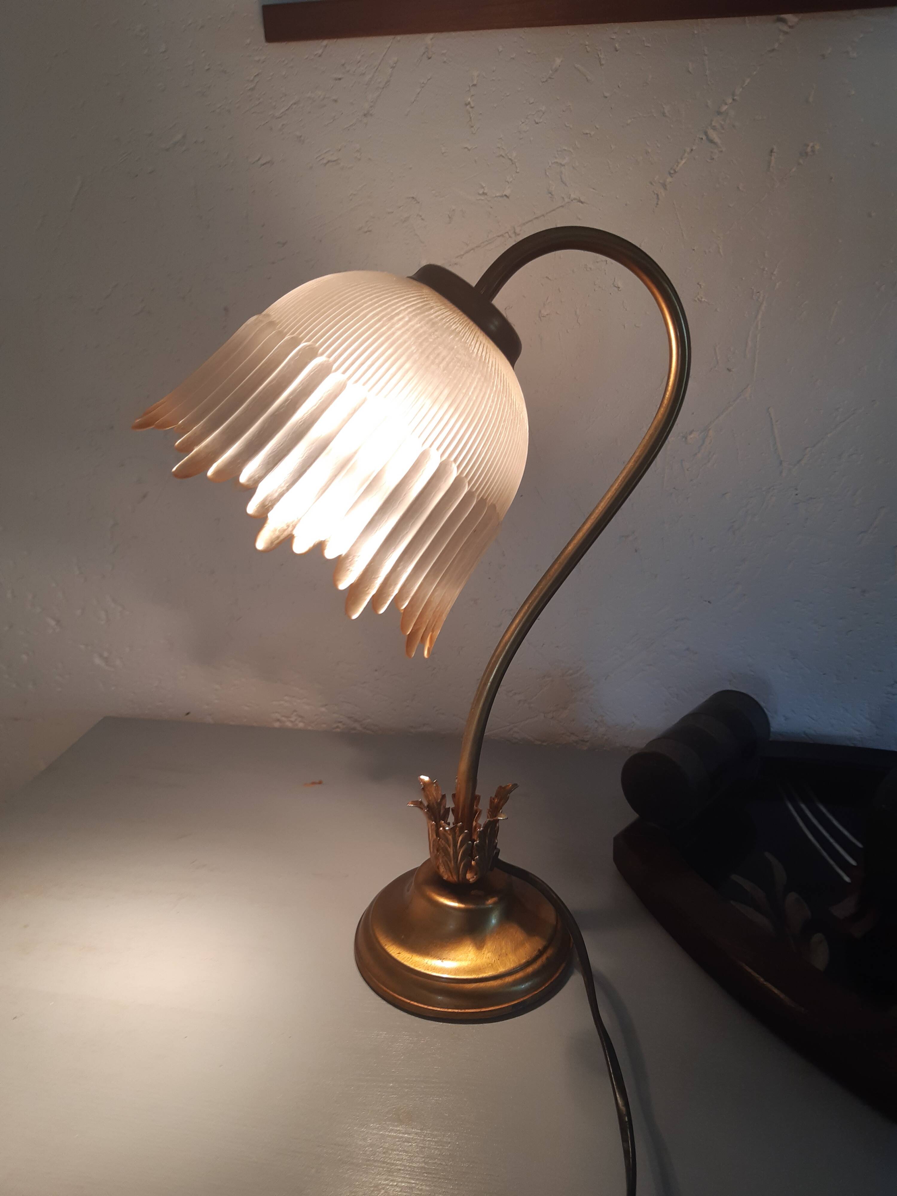 Art deco globe tulip glass lamp