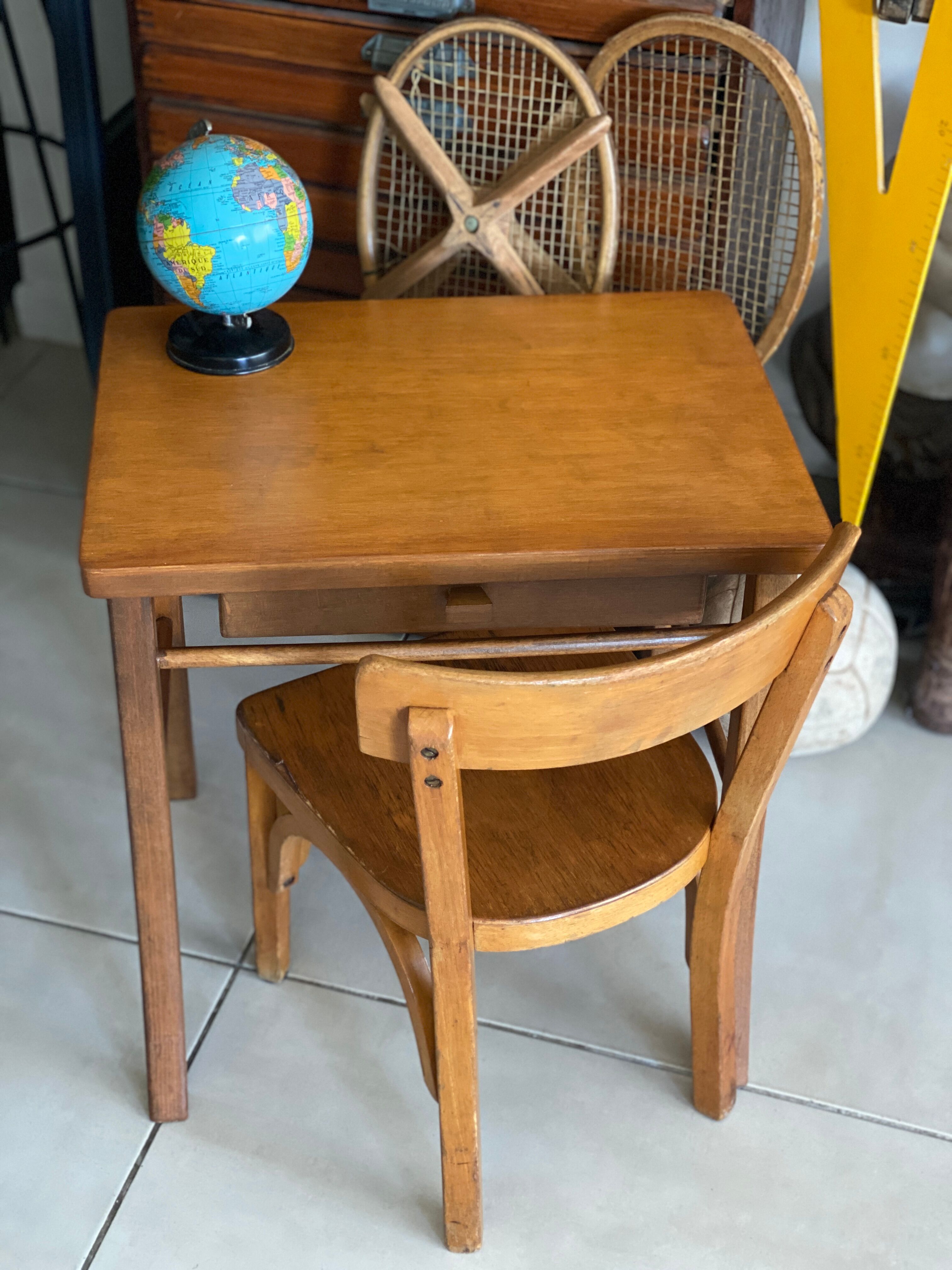 Ensemble bureau et chaise enfant Baumann