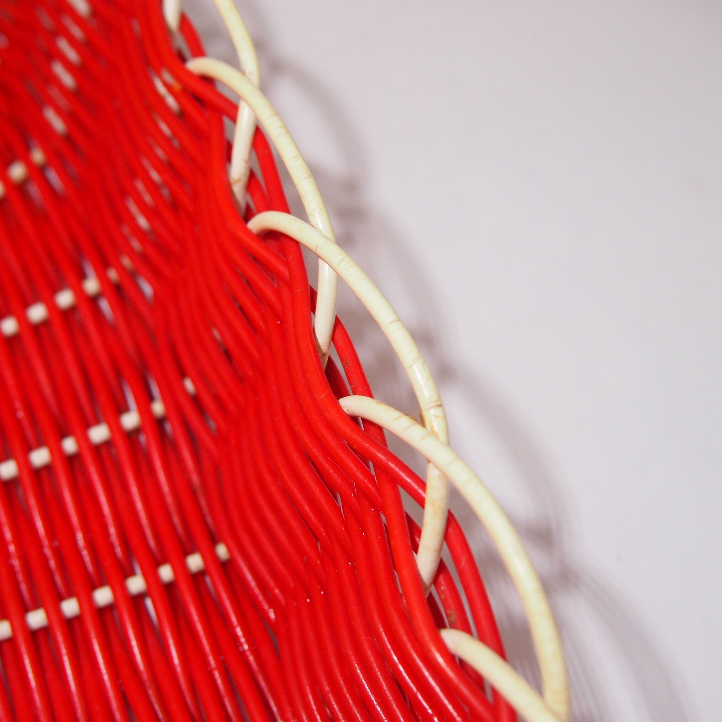 Scoubidou/vintage bread basket