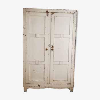 Armoire parisienne