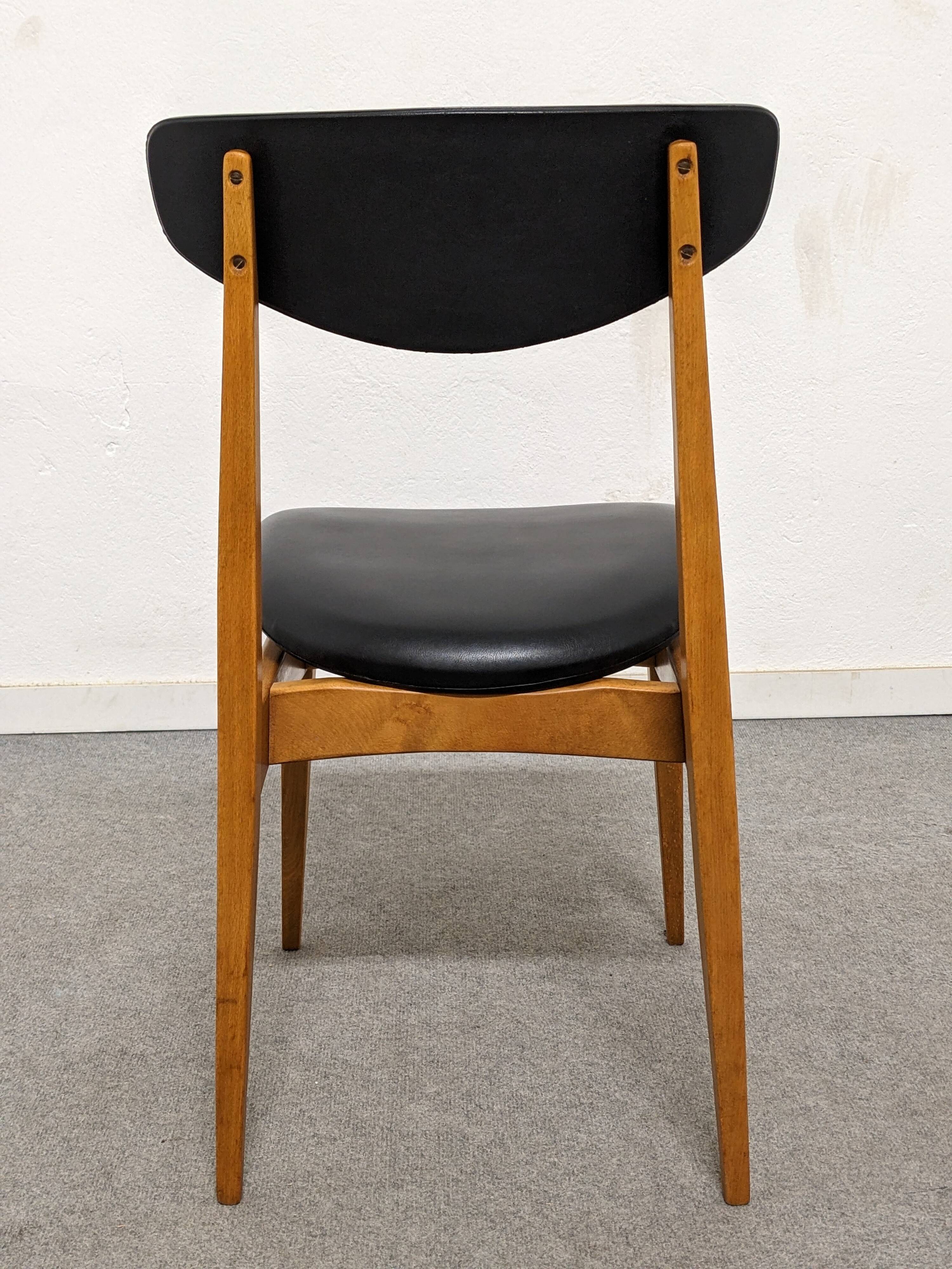 Series of 4 vintage chairs from the 50s/60s