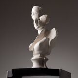 Fragmented Venus sculpture