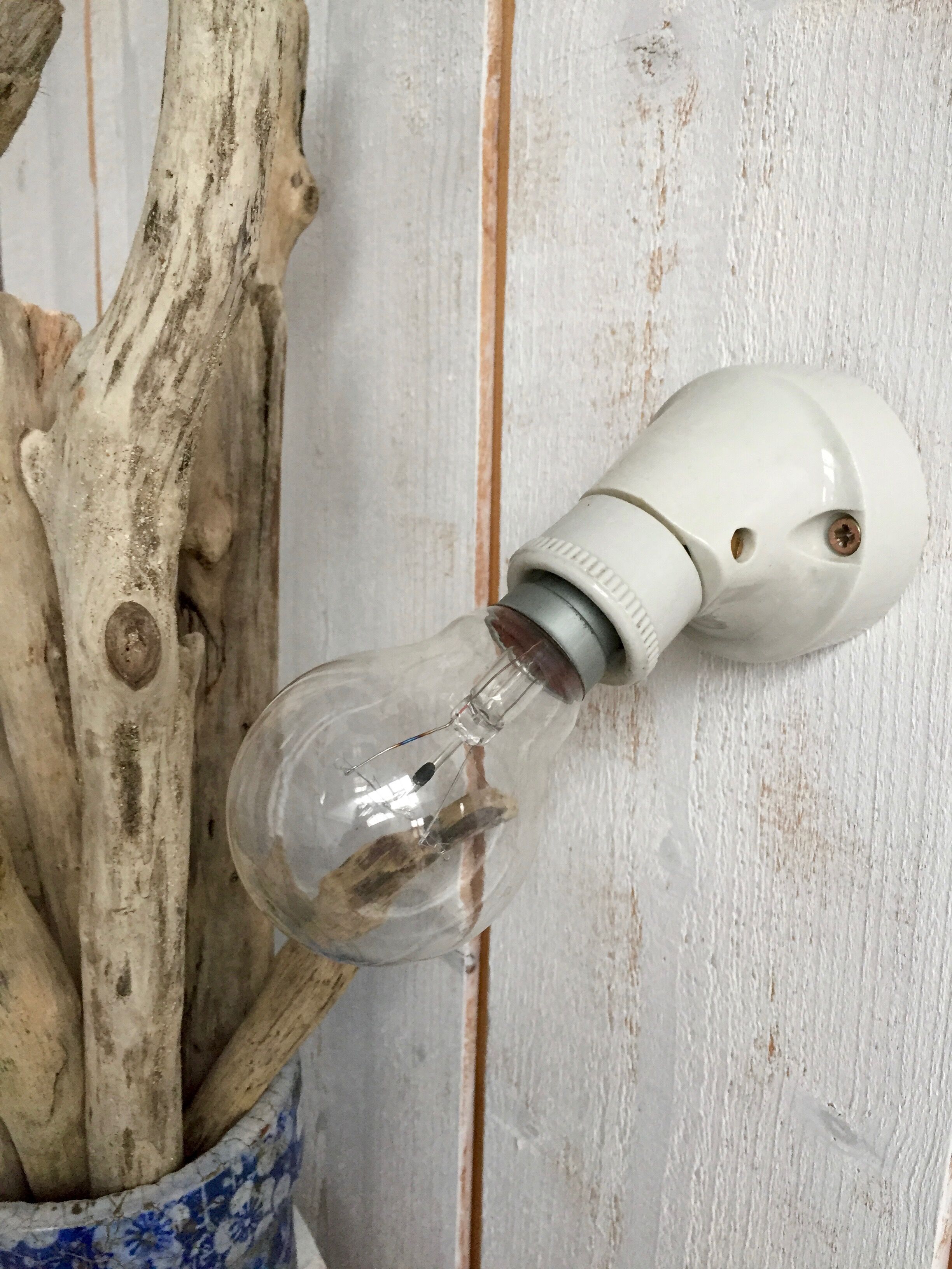 Porcelain wall light