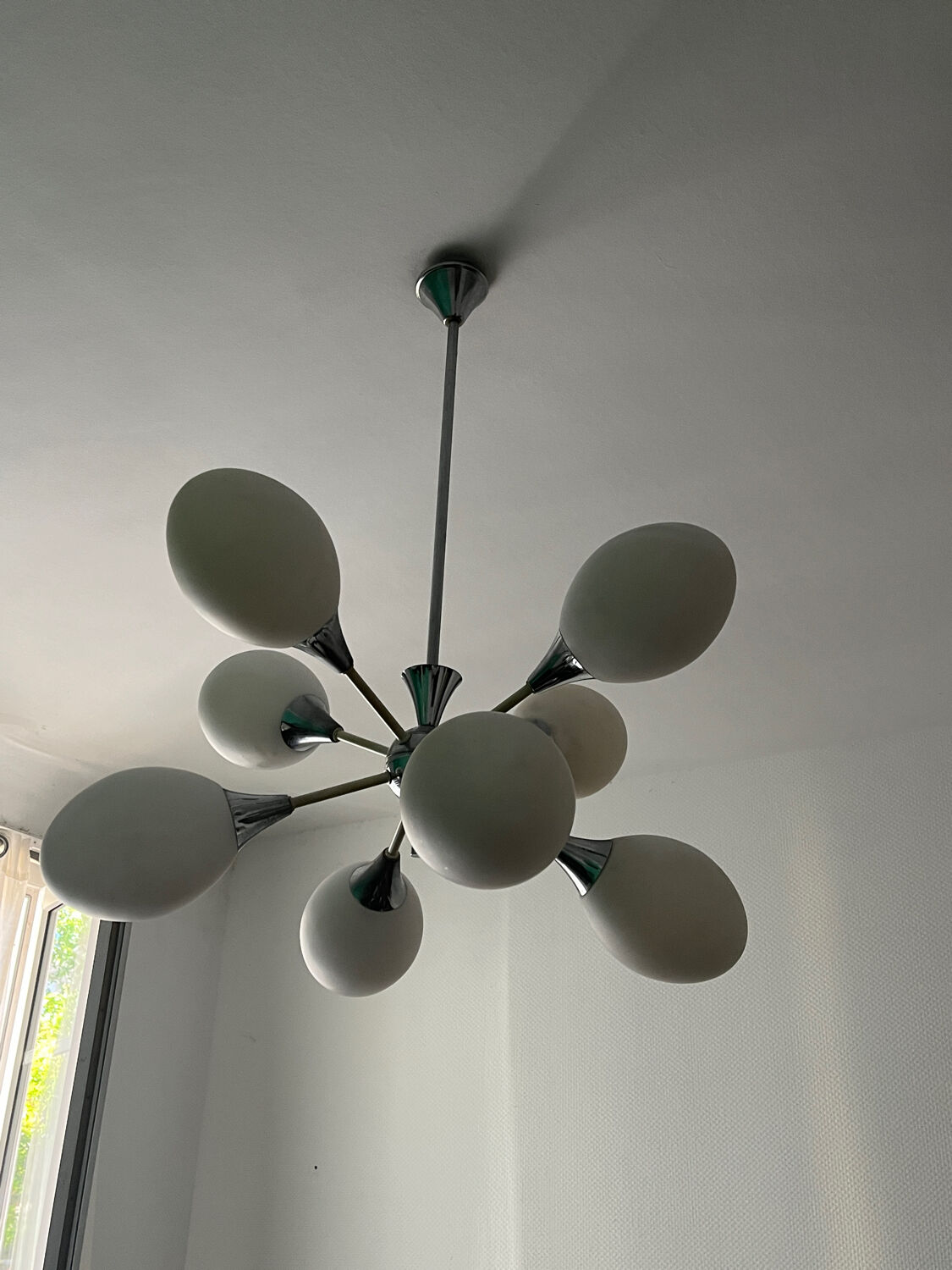 Sputnik chandelier with 8 globes from the 60s/70s.