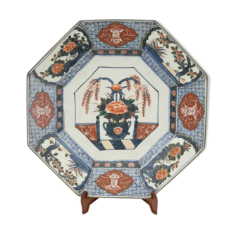 Plat octogonal en porcelaine du Japon à décor Imari