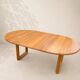 Grande table ovale extensible en orme massif – Travail français, années 197