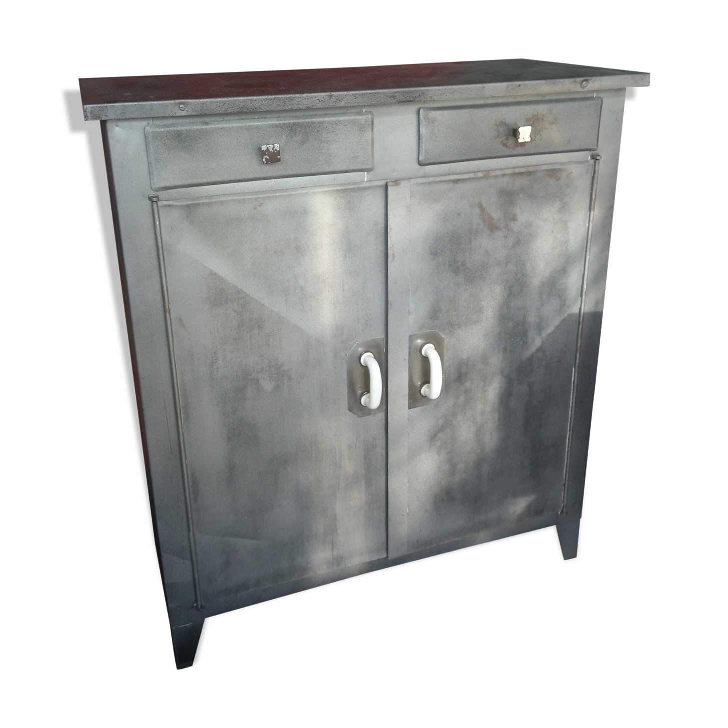 Industrial buffet, Parisian style, metal