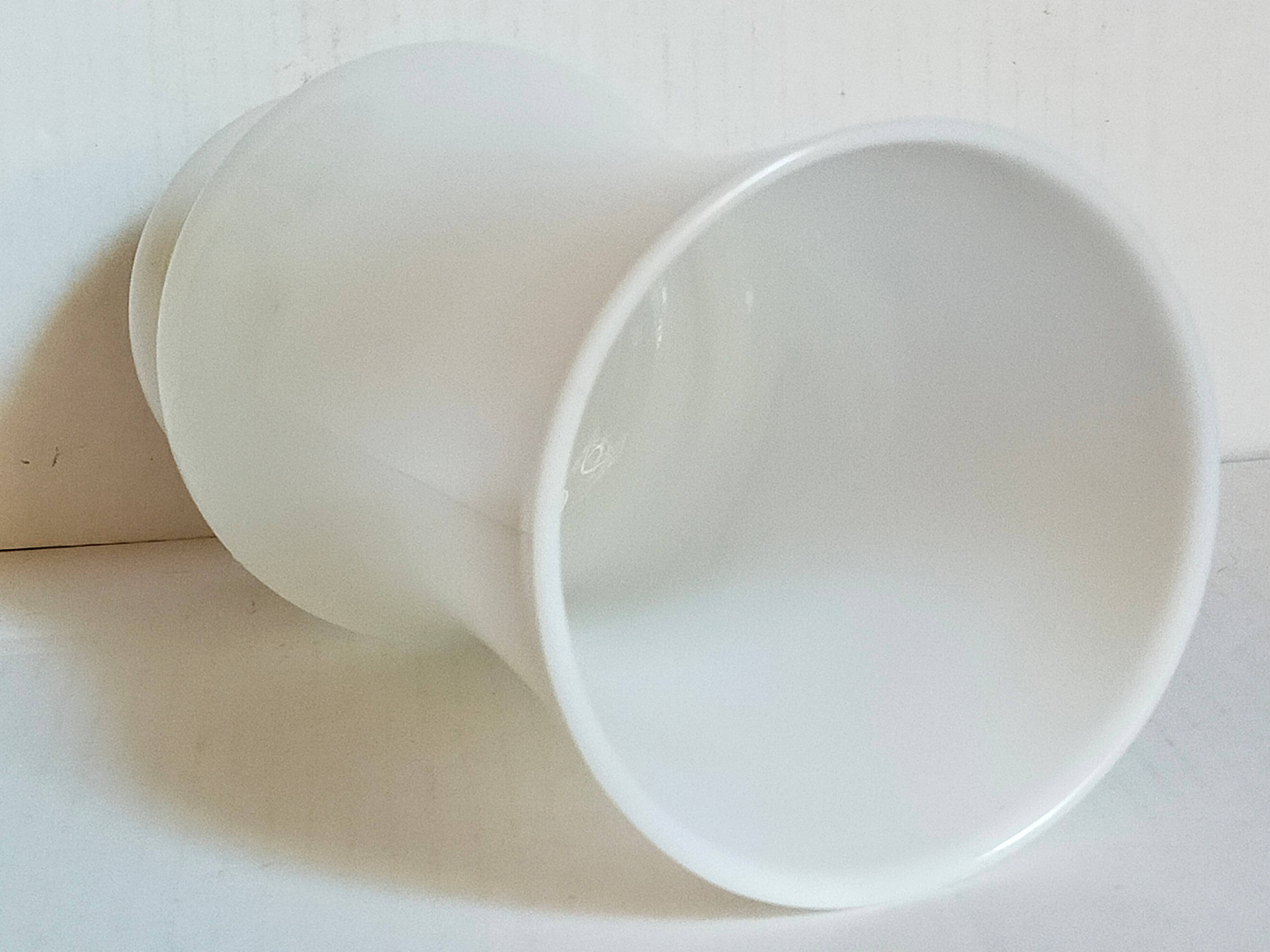 Vase en opaline sur pied début XXème