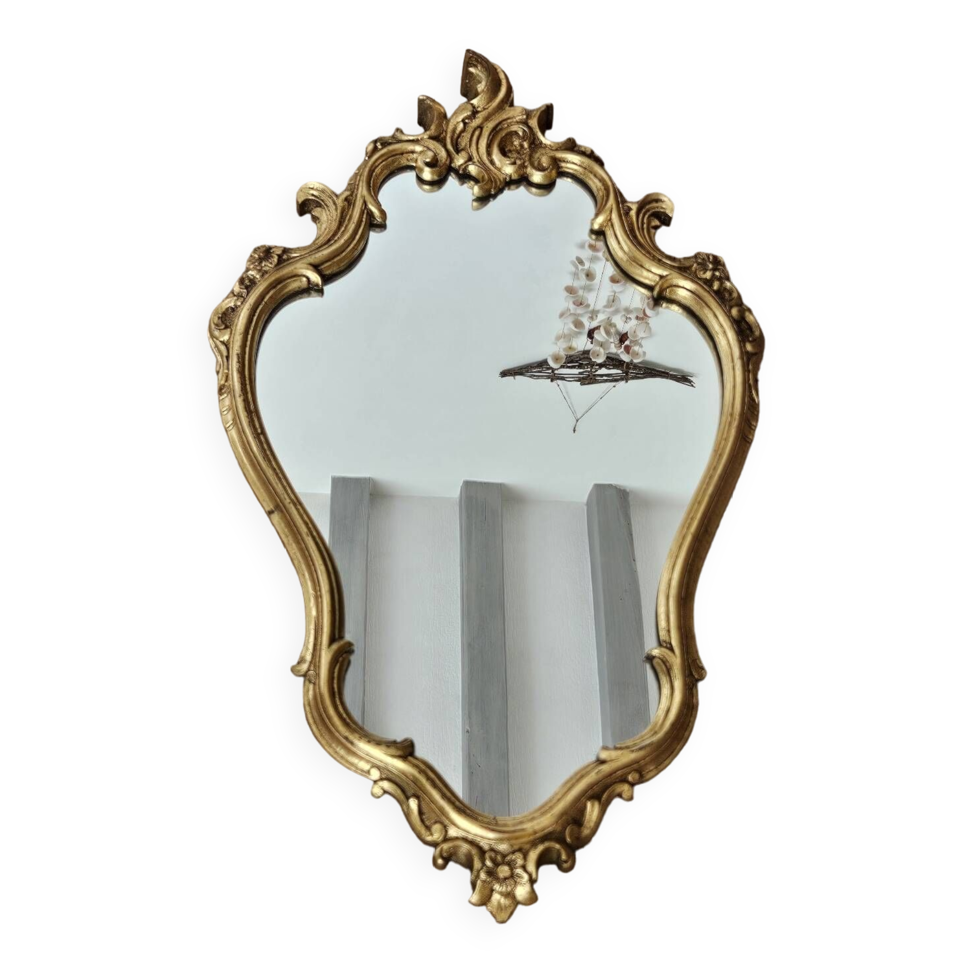 Rockery mirror under gilded frame