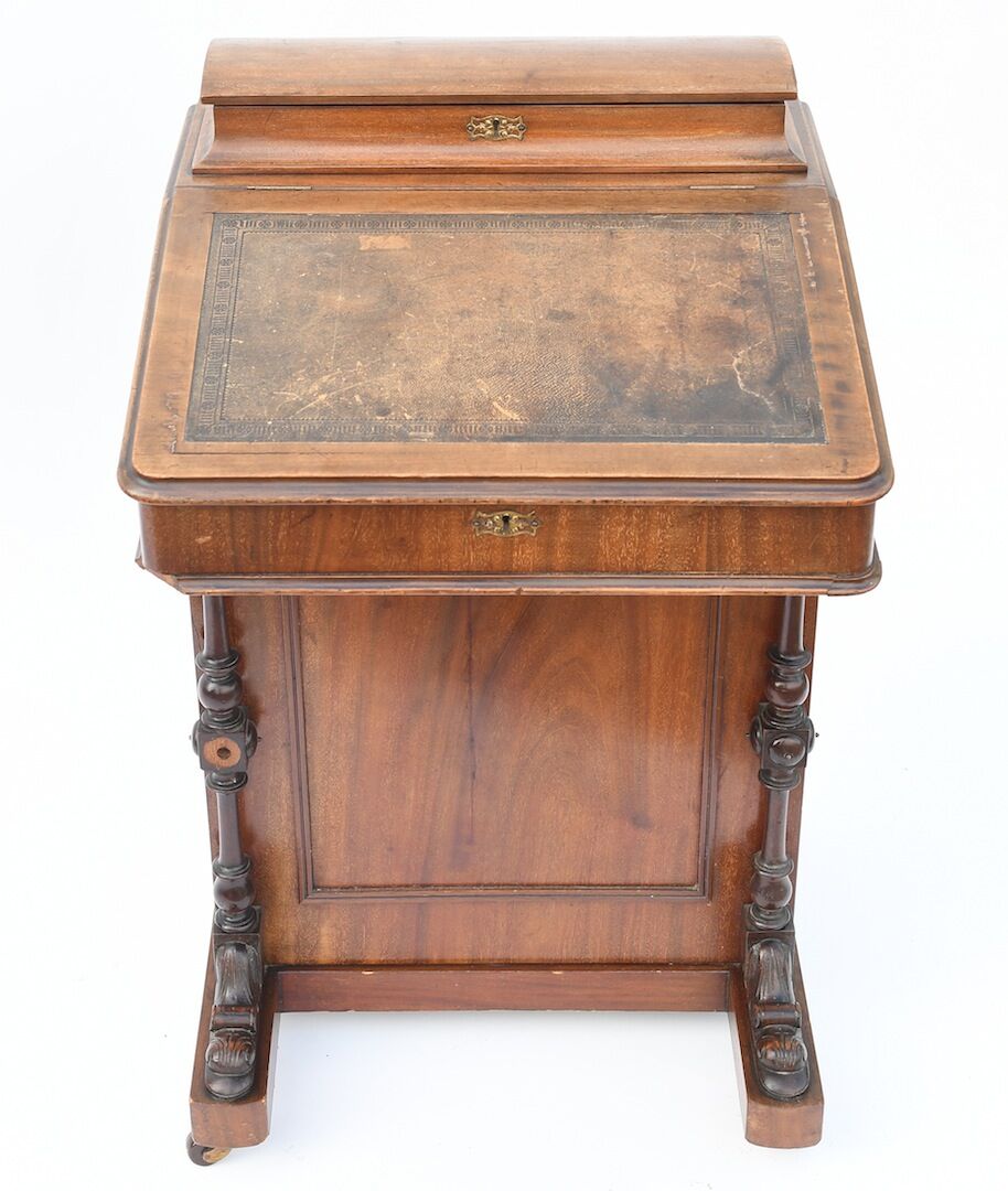 English Office-Secretary Davenport