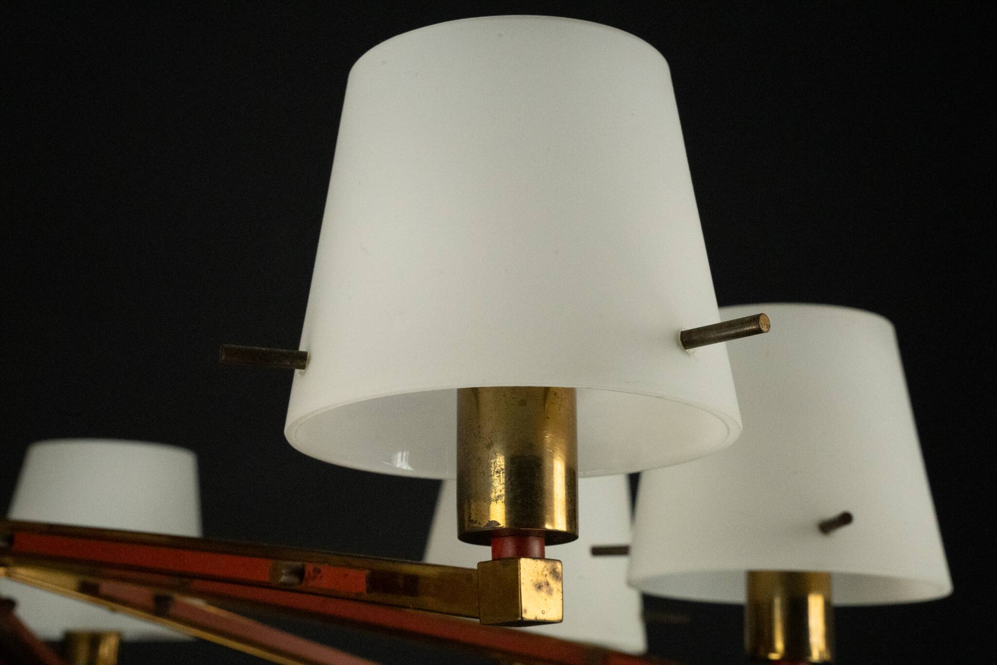 Mid-Century 8 arms Stilnovo chandelier in opaline, brass and red lacquer.