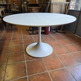 Tulip foot table from the 70s, 120cms in diameter