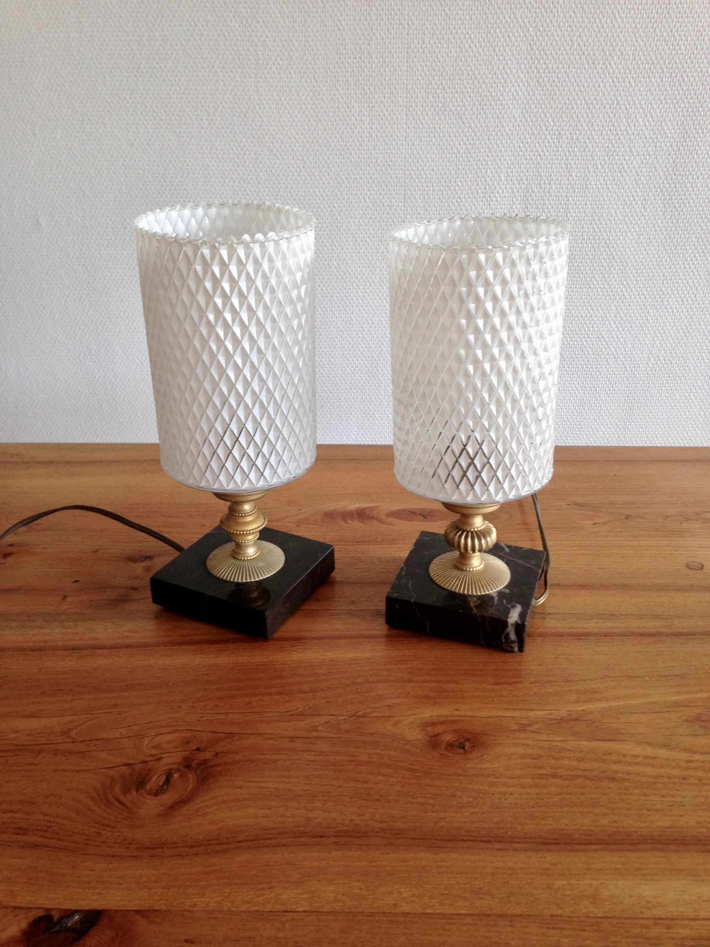 Pair lamp of nightstands in marble, brass and glass Harlequin