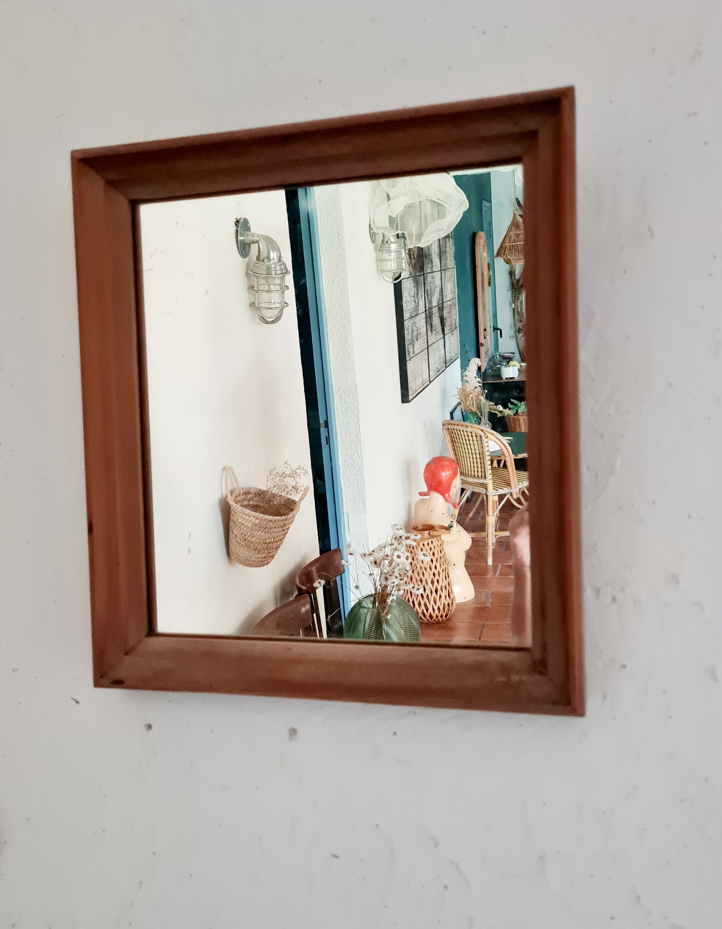 Old mirror entourage rustic wood