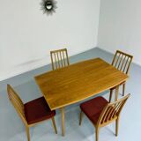 Extendable dining table in solid beech, Scandinavian design from the 70s
