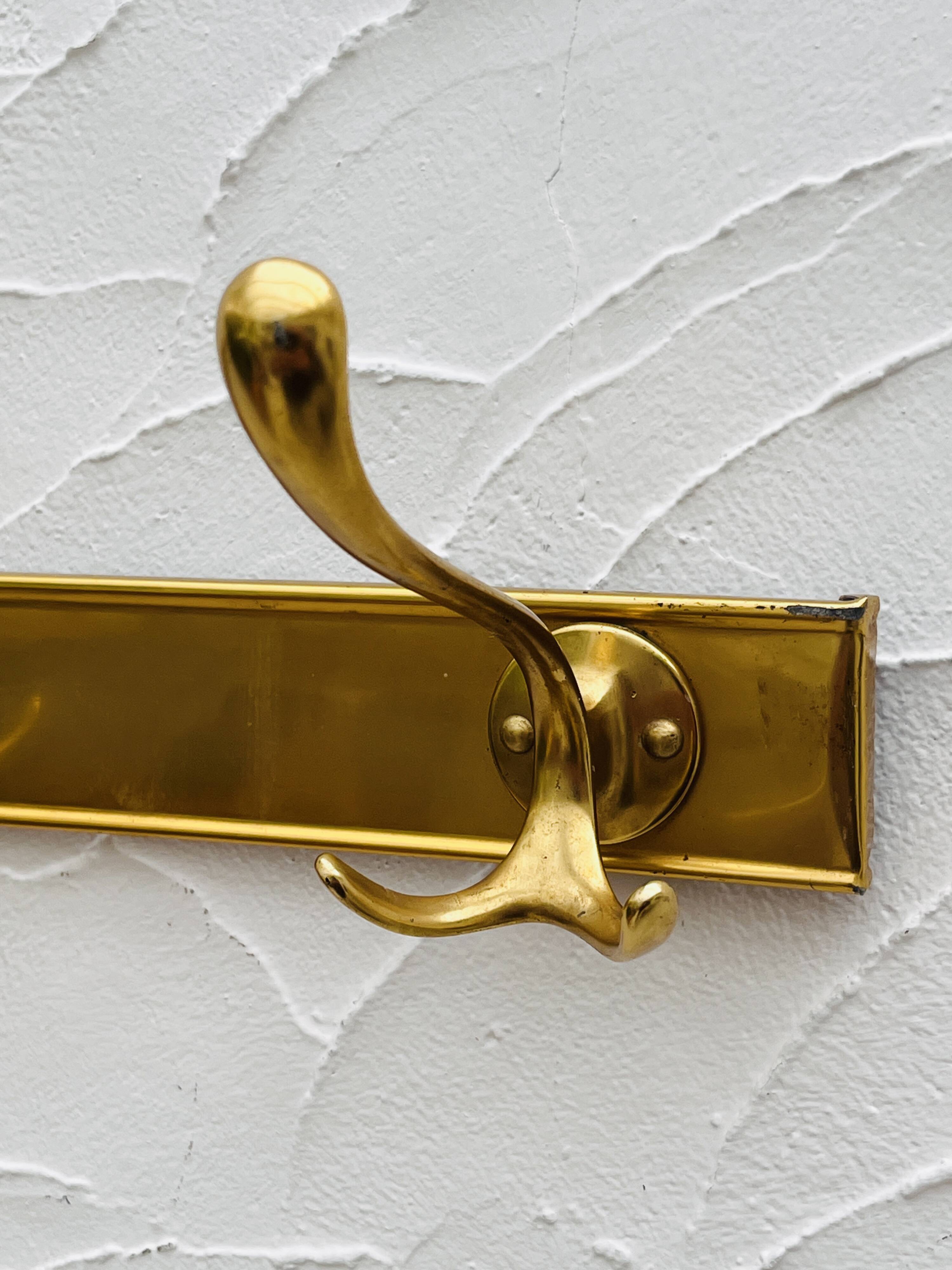 Porte-manteau en aluminium anodisé